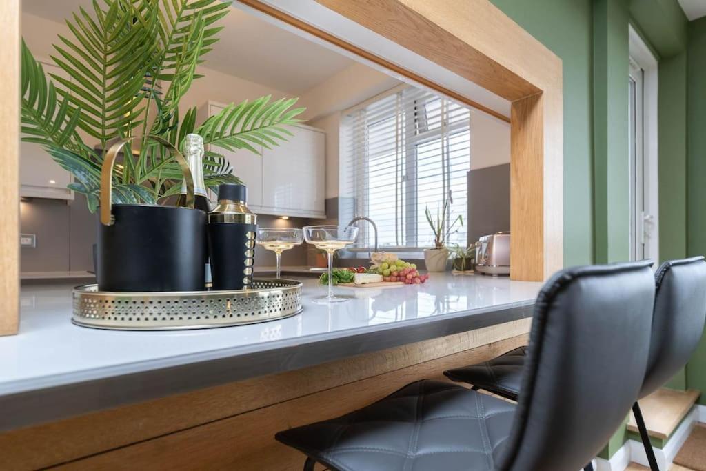 Lovely Apartment With Spectacular Views & Free Parking Hove Buitenkant foto