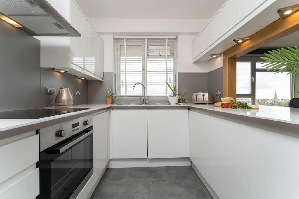 Lovely Apartment With Spectacular Views & Free Parking Hove Buitenkant foto