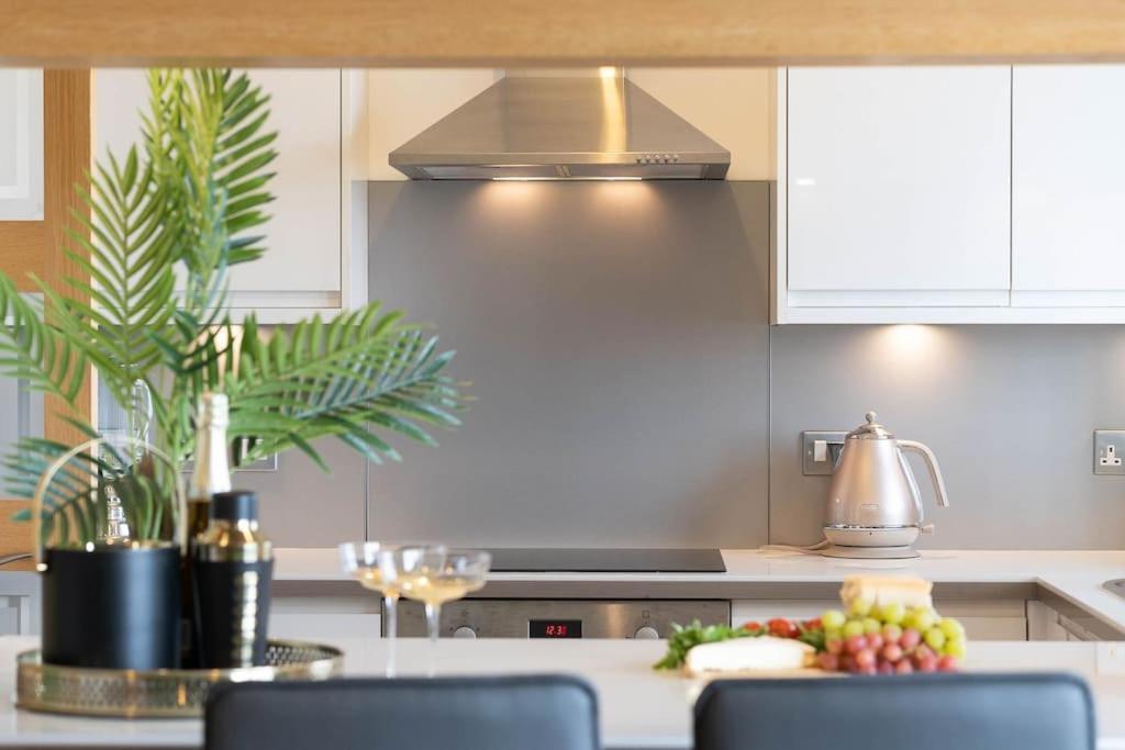 Lovely Apartment With Spectacular Views & Free Parking Hove Buitenkant foto